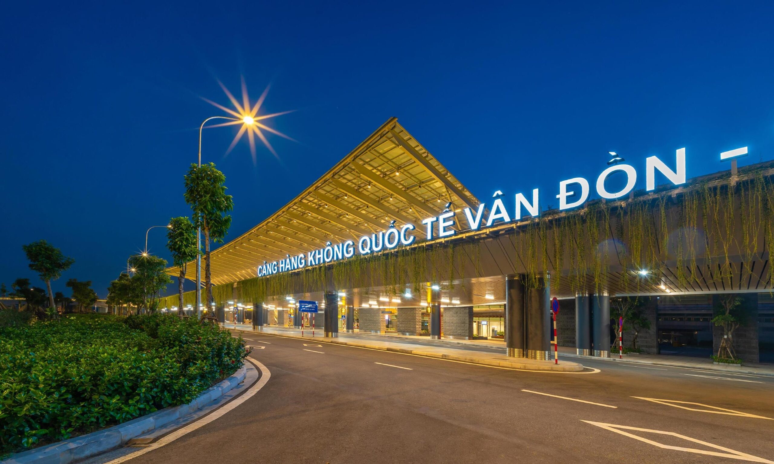 Hạ Long - Yên Tử - Móng Cái - Đông Hưng (Trung Quốc) - Vân Đồn